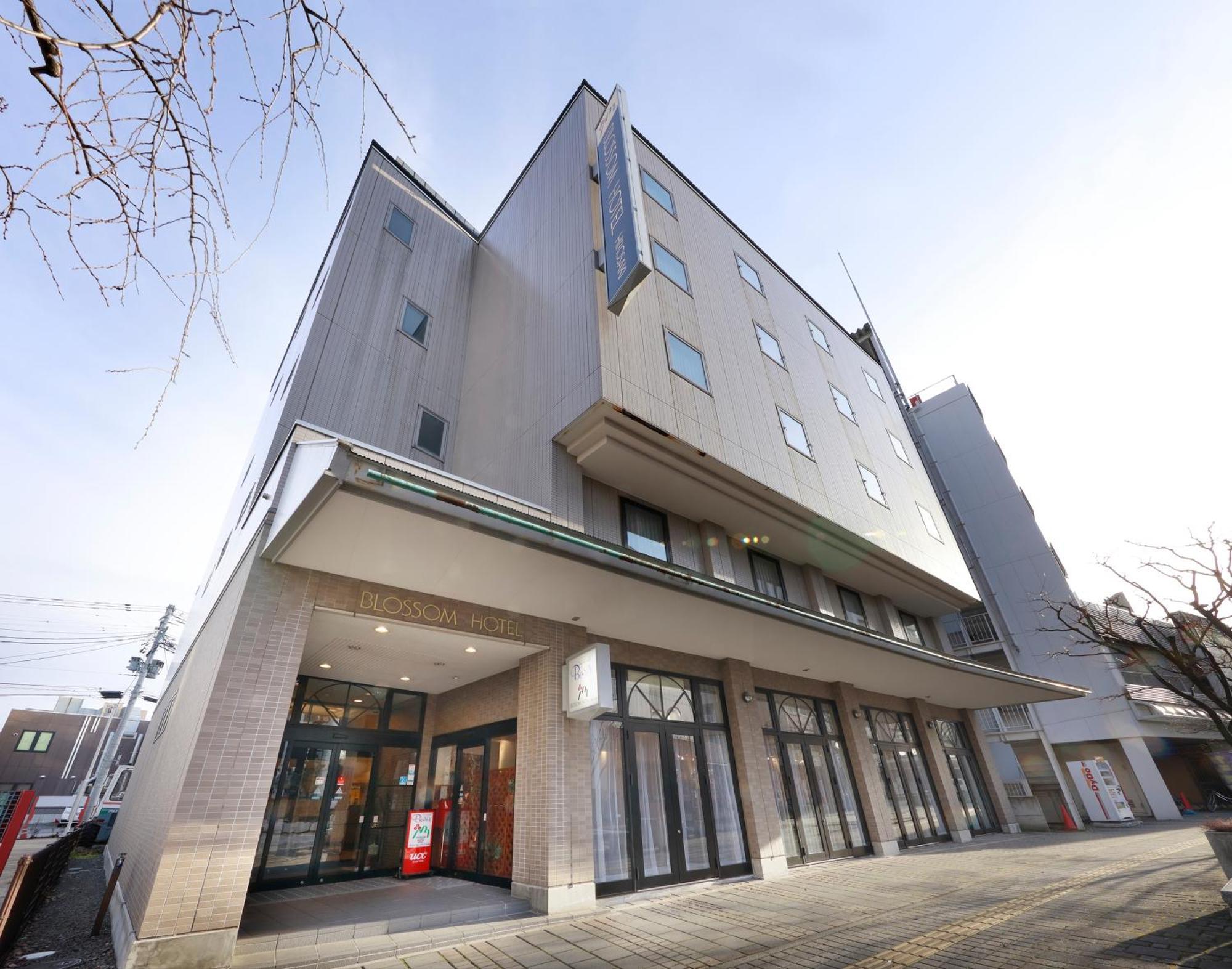 Blossom Hotel Hirosaki Buitenkant foto